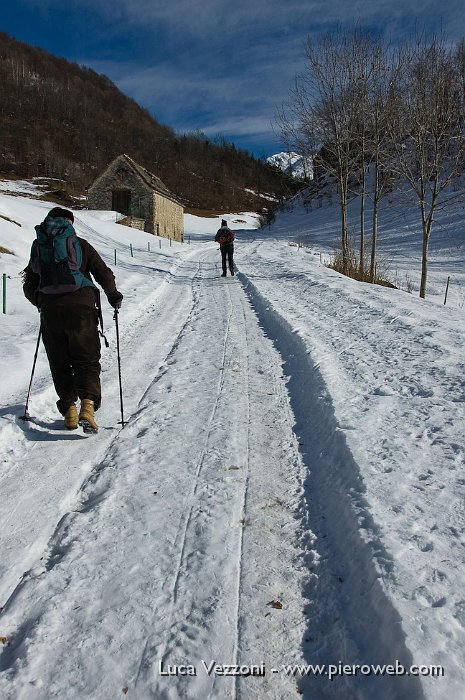 01-STRADINA PER QUINDICINA INNEVATA.jpg